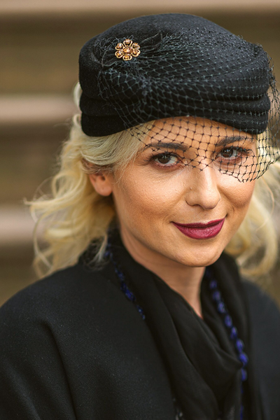 Vintage hat in black