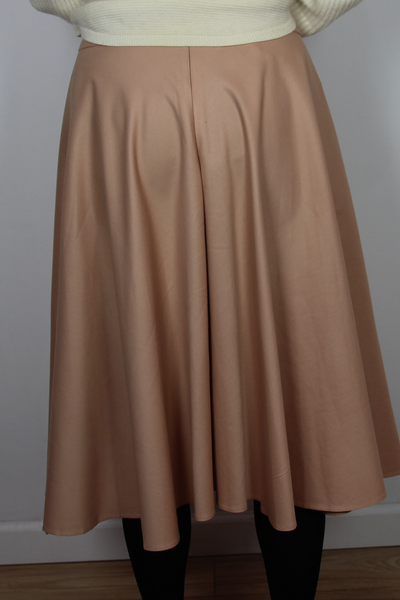 High-waisted skirt with A-line silhouette--0227