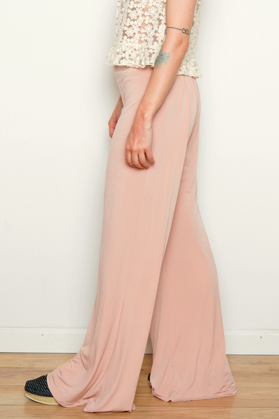 The SANG Women's Pants in Pink