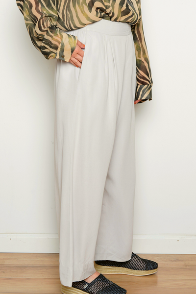 Women's Smart Parts Pants in Grey