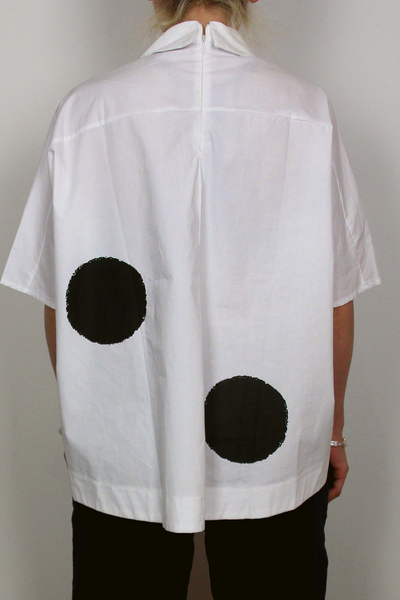 F.Modern oversized shirt