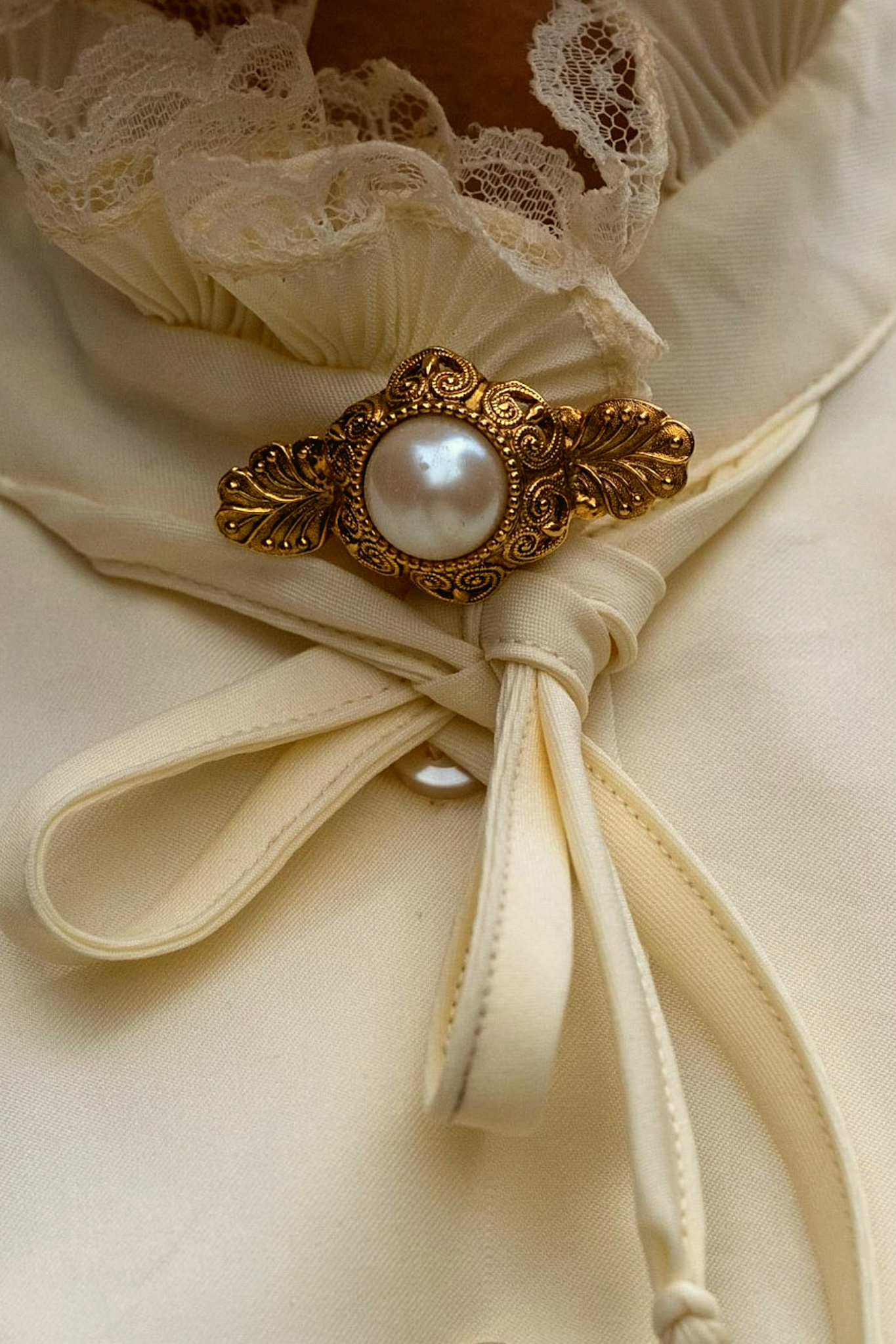 Vintage Pearl Brooch