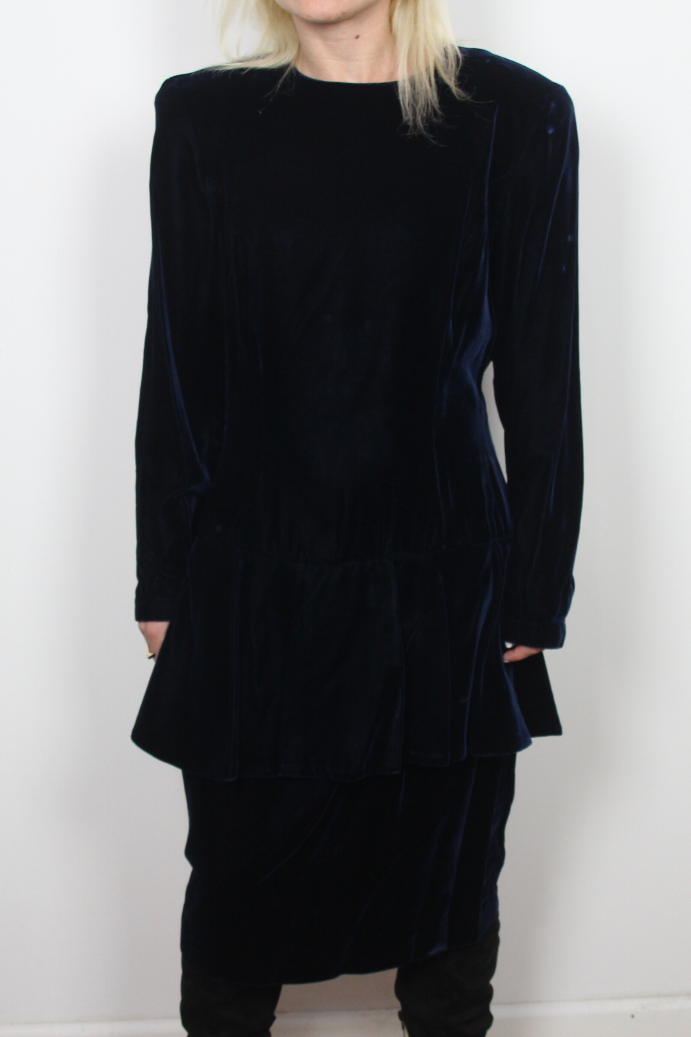 Vintage Ann Taylor dark blue velvet dress, button down back.