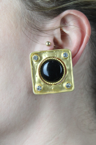 Clip pearl earrings--0279